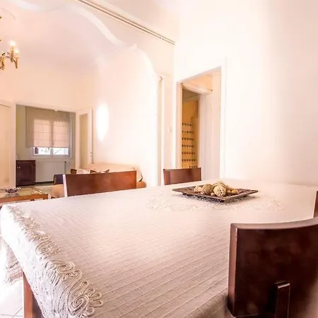 Apartment Adorable House With 2 Bedrooms In Chalandri