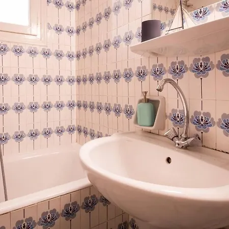 Apartment Adorable House With 2 Bedrooms In Chalandri Athens