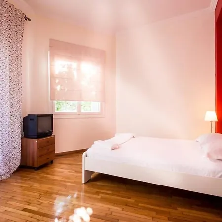 Apartment Adorable House With 2 Bedrooms In Chalandri *